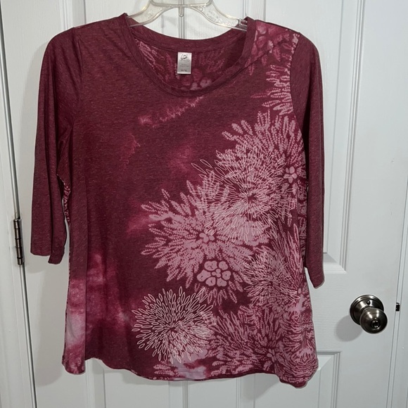 Woman’s 3/4 sleeve - Picture 1 of 3